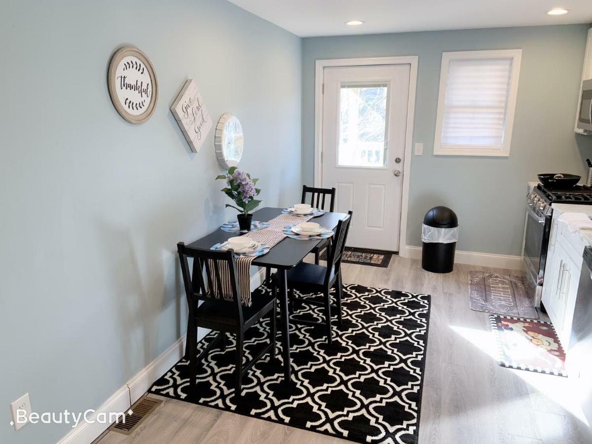 Nice Bedroom Next Fells Point Baltimore Exterior foto